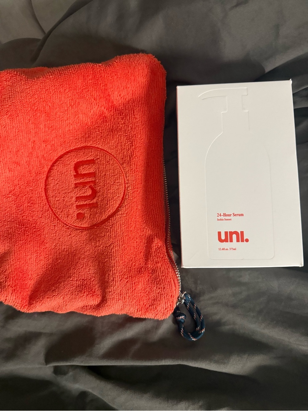 uni. 24-Hour Serum with Coral Zip Pouch (new)